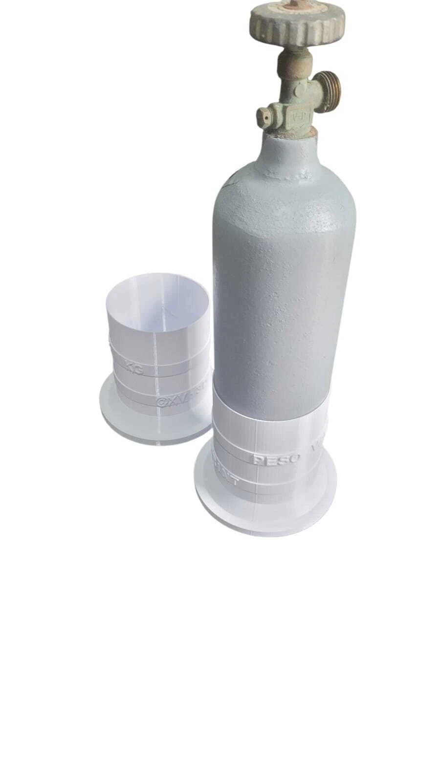 Soporte canasto para cilindro CO2 1 kg de 91 mm